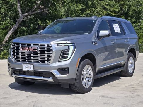 Used 2025 GMC Yukon Denali AWD/4WD image 4
