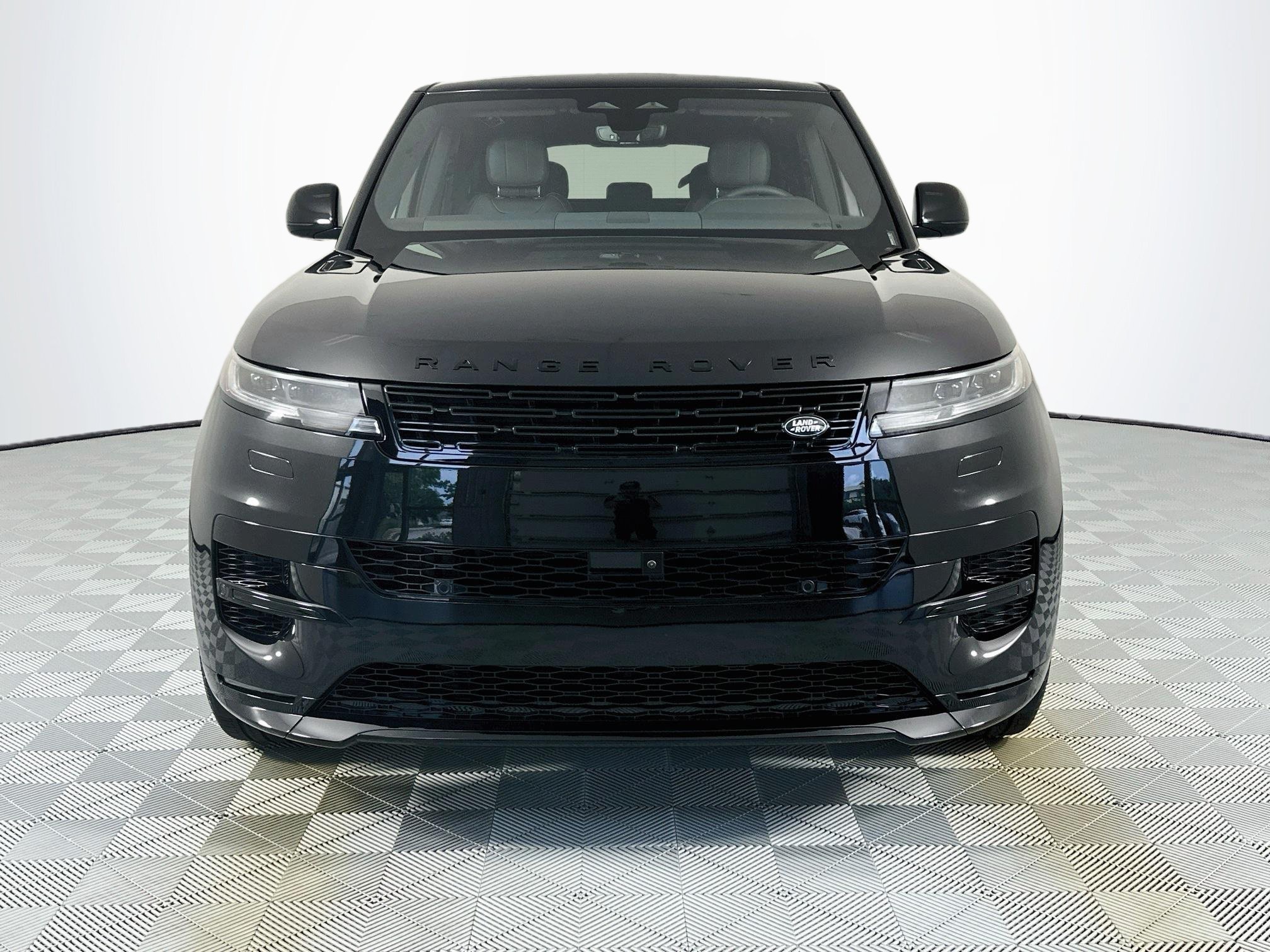 New 2026 Land Rover Range Rover Sport Dynamic SE AWD/4WD image 2