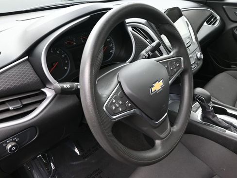 Used 2024 Chevrolet Malibu LS image 27