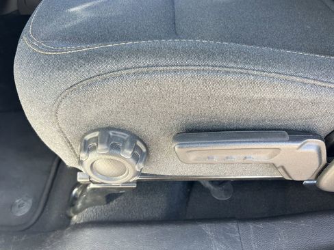 Used 2024 Jeep Wrangler Unlimited Sahara AWD/4WD image 30