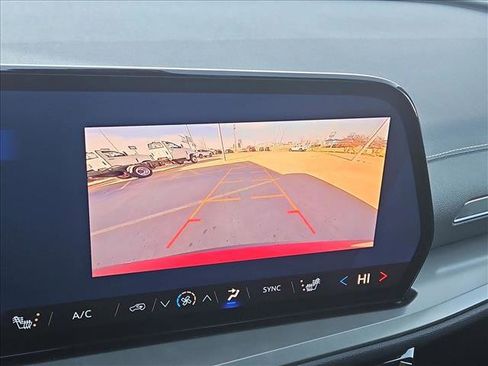 New 2026 Chevrolet Traverse LT FWD image 13