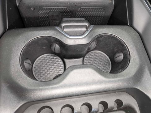 Used 2024 RAM 1500 Laramie image 32