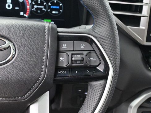 Used 2025 Toyota Tundra Platinum AWD/4WD image 16