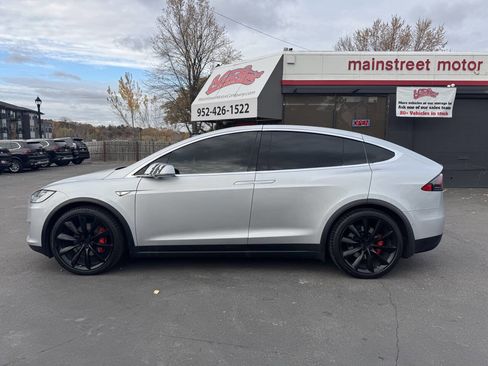 Used 2016 Tesla Model X P90D image 5