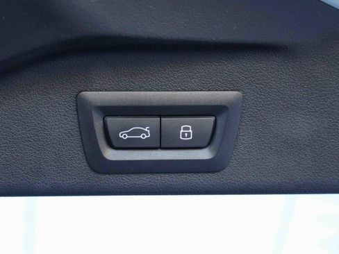 Certified 2025 BMW X5 xDrive50e w/ Premium Package image 40