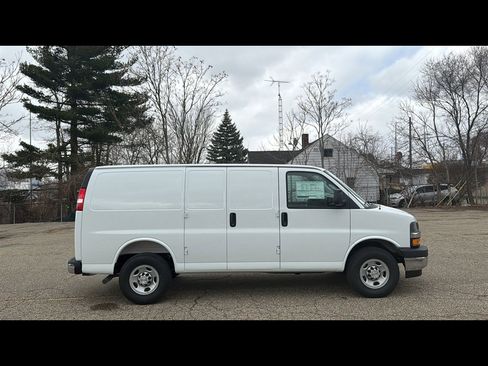 New 2026 Chevrolet Express 2500 w/ Driver Convenience Package RWD image 6