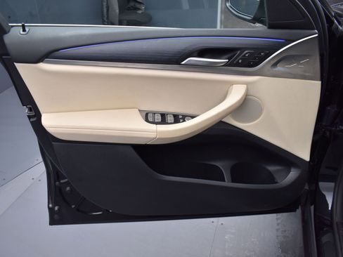 Used 2025 BMW X4 xDrive30i image 9