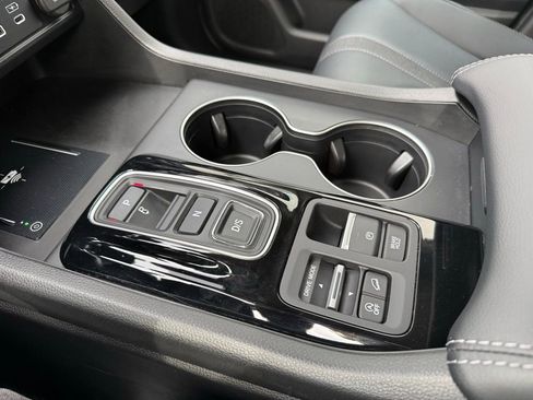 Used 2025 Honda Pilot EX-L image 26