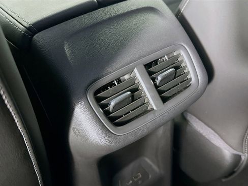 Used 2025 Buick Envision Preferred image 32