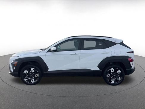 Used 2025 Hyundai Kona SEL image 9