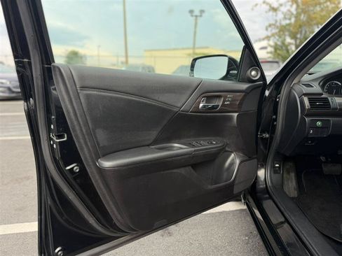 Used 2016 Honda Accord EX-L image 9