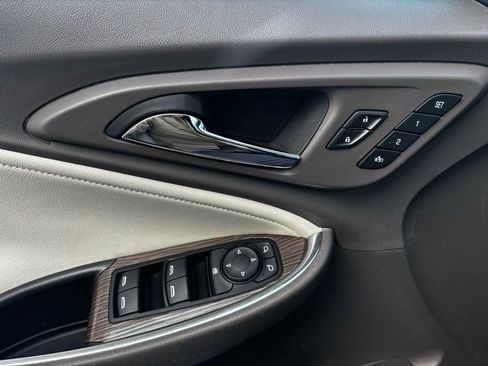 Used 2024 Chevrolet Malibu LT image 12