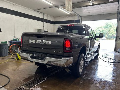 Certified 2025 RAM 2500 Big Horn AWD/4WD image 9