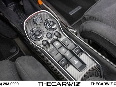 Used 2020 McLaren 600LT Spider RWD image 61