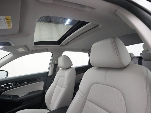 Certified 2024 Honda Civic EX-L image 31