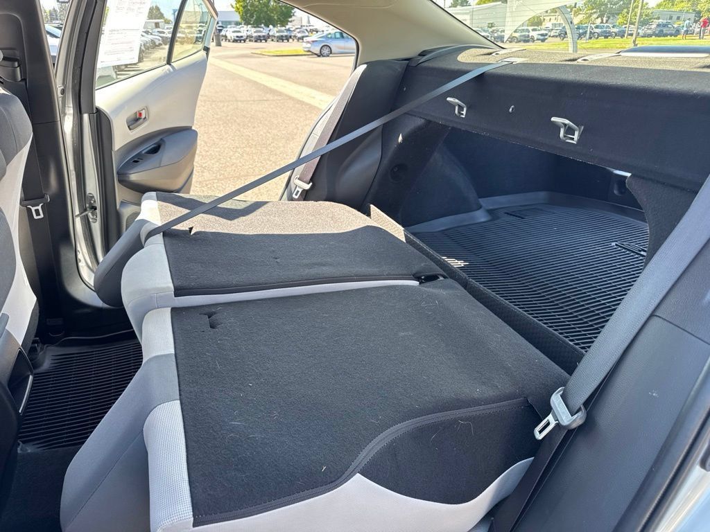 Used 2022 Toyota Corolla LE FWD image 15