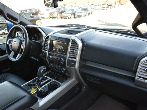 Used 2015 Ford F150 Lariat image 13