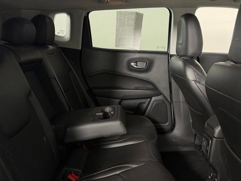 Used 2018 Jeep Compass Latitude w/ Popular Equipment Group AWD/4WD image 31