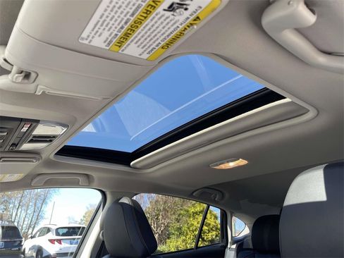 Used 2023 Subaru Crosstrek 2.5i Limited image 17