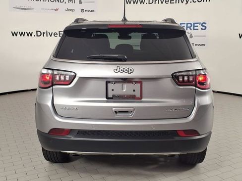 Used 2023 Jeep Compass Limited AWD/4WD image 5