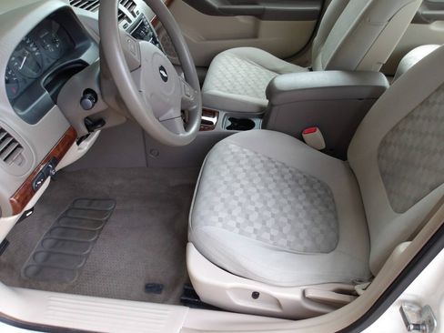 Used 2004 Chevrolet Malibu LS FWD image 5