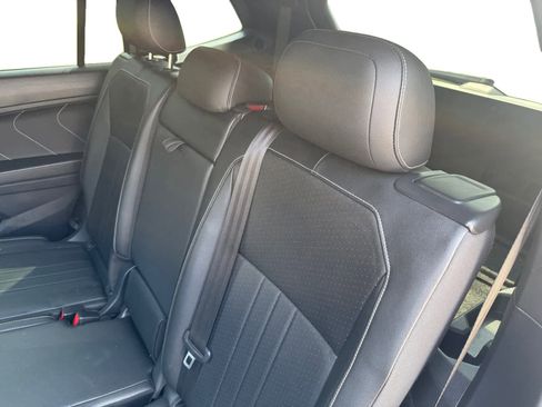 Used 2023 Volkswagen Tiguan SE R-Line image 13