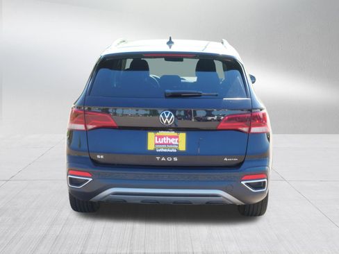 Used 2022 Volkswagen Taos SE AWD/4WD image 6