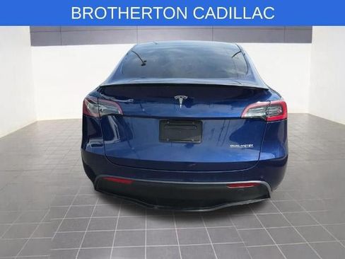 Used 2022 Tesla Model Y Performance AWD/4WD image 9