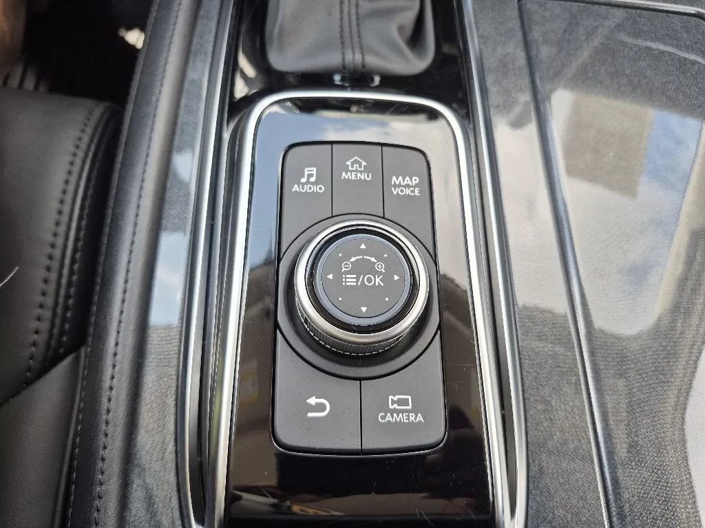 Used 2024 Nissan Armada SV w/ Cargo Package RWD image 26