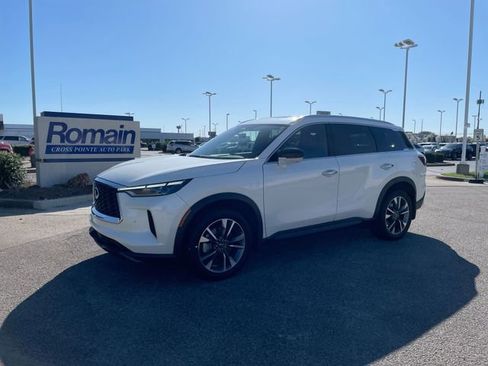 Used 2025 INFINITI QX60 Luxe AWD/4WD image 2