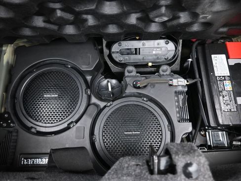 Used 2022 Dodge Challenger R/T w/ Plus Package image 10