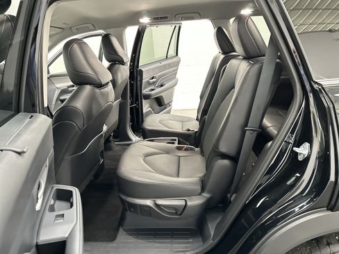 Used 2025 Toyota Grand Highlander AWD image 22