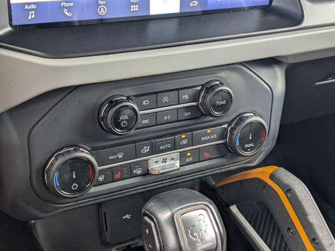 Used 2022 Ford Bronco Badlands AWD/4WD image 24