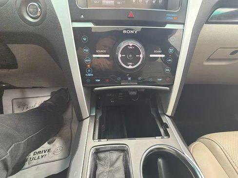 Used 2014 Ford Explorer Limited w/ Equipment Group 302A AWD/4WD image 32