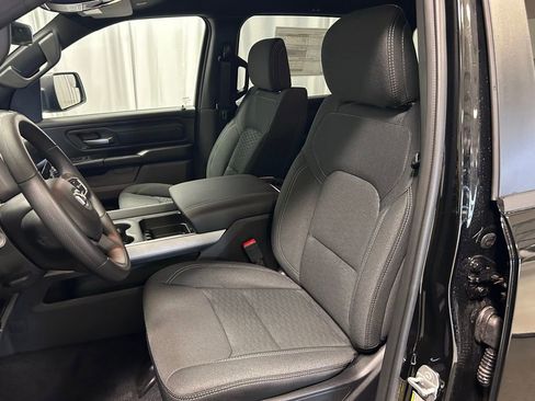 New 2026 RAM 1500 Express AWD/4WD image 8