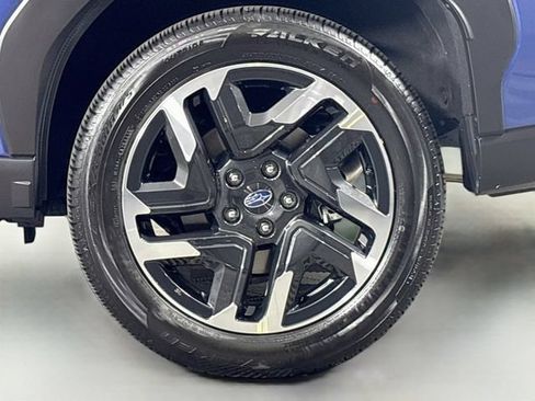 Used 2025 Subaru Forester Premium AWD/4WD image 34