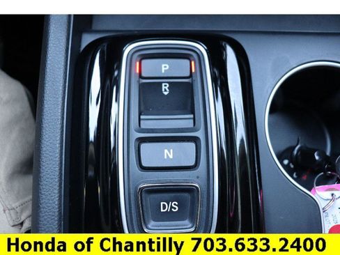 Certified 2025 Honda Pilot Elite image 18