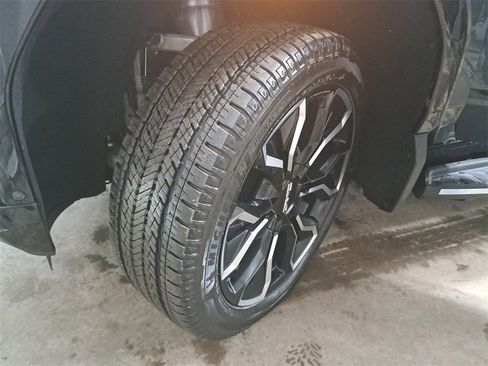 New 2025 GMC Sierra EV Denali image 37