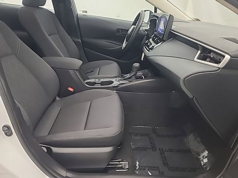 Used 2025 Toyota Corolla LE image 16