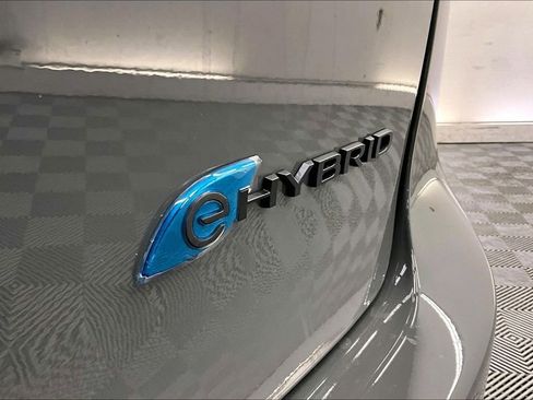 Used 2022 Chrysler Pacifica Touring-L w/ S Appearance Package FWD image 7