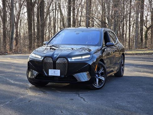 Used 2023 BMW iX M60 image 1