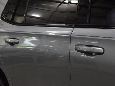 Used 2024 Chevrolet Tahoe RST w/ Luxury Package AWD/4WD image 17