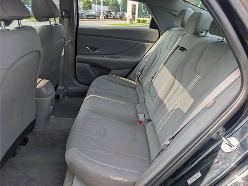 Used 2024 Hyundai Elantra SEL w/ Convenience Package FWD image 13