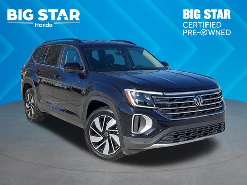 Used 2025 Volkswagen Atlas SE image 1