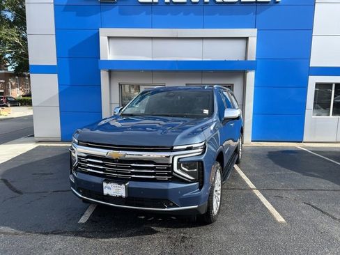 New 2025 Chevrolet Suburban Premier image 2