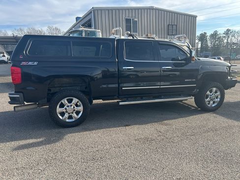 Used 2017 Chevrolet Silverado 2500 LTZ w/ Duramax Plus Package image 3