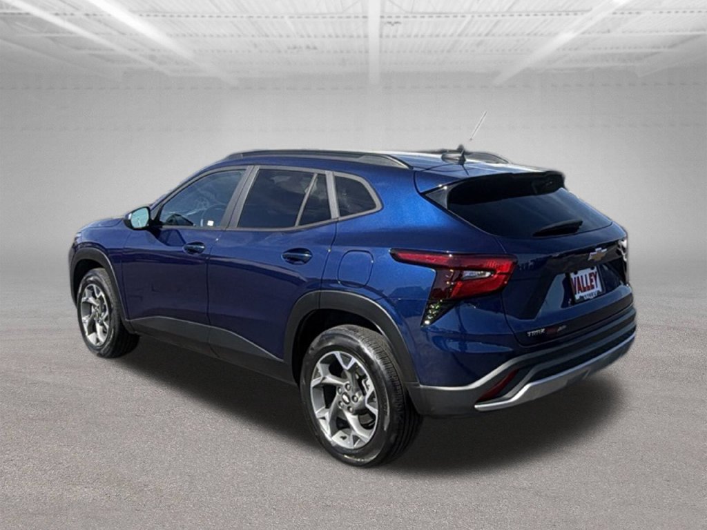 Used 2024 Chevrolet Trax LT w/ Driver Confidence Package FWD image 10