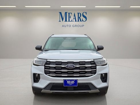 Used 2026 Ford Explorer Active w/ Active Comfort Package RWD image 8