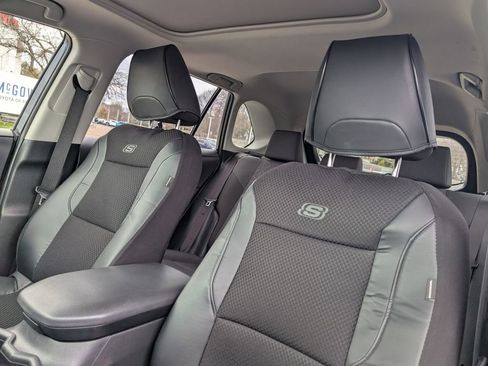 Used 2019 Toyota RAV4 XLE w/ All Weather Liner Package AWD/4WD image 15