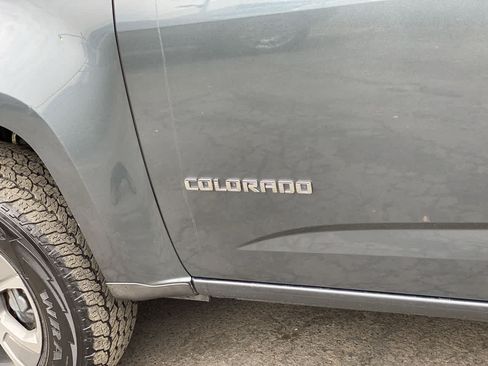Used 2015 Chevrolet Colorado Z71 AWD/4WD image 10